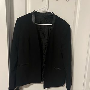 Black Tahari Suit Jacket. Size 16